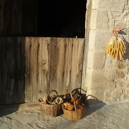 Masia De La Serra De La Cogulla Casa rural Peñarroya de Tastavins