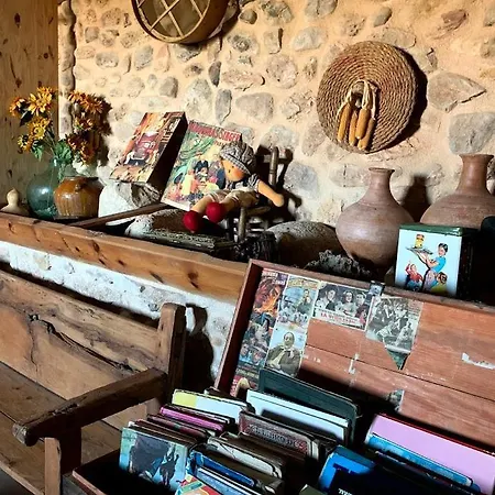 Masia De La Serra De La Cogulla Peñarroya de Tastavins