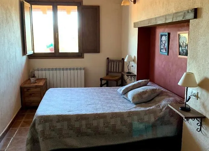 Masia De La Serra De La Cogulla