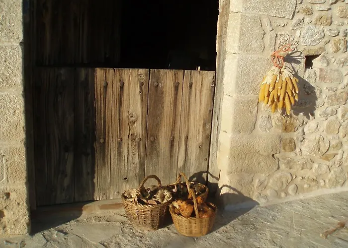 Masia De La Serra De La Cogulla Casa de Campo Peñarroya de Tastavins