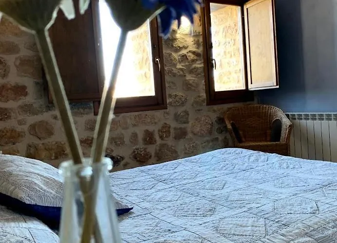 Masia De La Serra De La Cogulla *